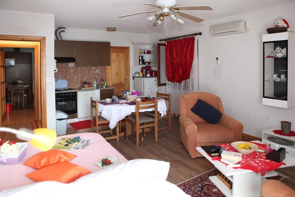Apartments Adelita โปเรช ภายนอก รูปภาพ